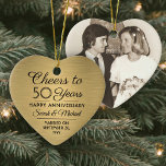 Adorno De Cerámica 1 Foto CUALQUIER Aniversario Saludo Corazón de Oro<br><div class="desc">¡Salud y Feliz Aniversario! Celebrar cualquier año aniversario de bodas con una foto personalizado de color negro y dorado adorno de cerámica en forma de corazón. Imagen, número de años, nombres de pareja y fecha de matrimonio en esta plantilla son todos sencillos de personalizar. El diseño presenta un fondo metálico...</div>