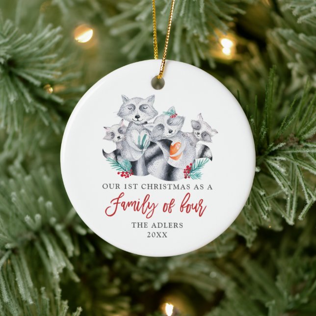 Adorno De Cerámica 1st Christmas As Family Of 4 Personalized Raccoons (Árbol)