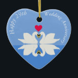 Adorno De Cerámica 29.º Boda Aniversario del Corazón de Cisne<br><div class="desc">El regalo asociado con el 29º aniversario del boda son los muebles,  pero para este corazón cerámico he usado mi diseño de un elegante par de cisnes en la clásica pose del corazón. El texto es editable. Un precioso regalo para una pareja romántica que celebra su 29 aniversario.</div>
