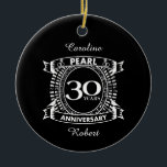 Adorno De Cerámica 30.º boda de perlas escudo<br><div class="desc">Un diseño romántico para celebrar tu 30 aniversario de matrimonio. Si quieres ayuda para personalizar este diseño, por favor contacta conmigo, es un botón de preguntar a este diseñador, justo debajo de este texto. Este escudo del trigésimo aniversario de 30 años de boda tiene el texto perla como ese es...</div>
