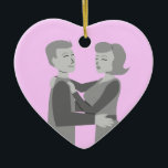 Adorno De Cerámica Abrazo clásico<br><div class="desc">Este hermoso y clásico ilustracion de pareja blanca y negra cuenta con un tipo retro y un chica en un abrazo tierno y cariñoso! Este divertido y bonito arte inspirado en la cosecha es perfecto para un aniversario, el día de San Valentín, boda o como una manera de decir "te...</div>