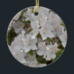 Adorno De Cerámica alstroemeria blanca en flor en primavera<br><div class="desc">alstroemeria blanca en flor en primavera</div>