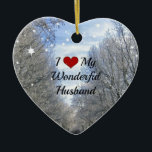 Adorno De Cerámica Amo a mi Maravilloso Esposo - Snowowley Winter Day<br><div class="desc">Amo a mi Maravilloso Esposo - Nevado Día del Invierno,  adorno navideño en forma de corazón.</div>