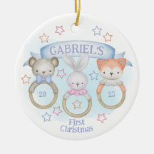 Animal bebé agita la primera Navidad de su bebé