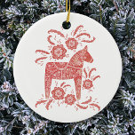 Adorno De Cerámica Arte folclórico tradicional de Dala sueco<br><div class="desc">Un cuadro rojo y blanco de un tradicional caballo de Dala sueco.</div>