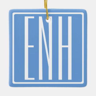 Adorno De Cerámica Audaz Monograma Moderno 3 Iniciales   Azul suave