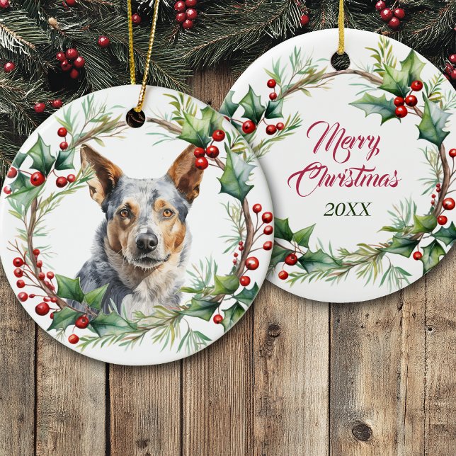 Adorno De Cerámica Australian Cattle Dog in Holly Twig Wreath (Subido por el creador)