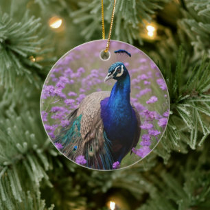 Adorno De Cerámica Azul Real: Pavo Real Azul En Campo De Lavanda,