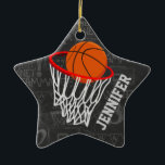 Adorno De Cerámica Baloncesto de Chalkboard y Hoop personalizados<br><div class="desc">Diseño personalizado de baloncesto y aros en un fondo de diseño de pizarra gris oscuro y claro con un patrón de términos de baloncesto. Sólo tiene que personalizar el nombre para añadir el nombre del hincha de baloncesto, jugador de baloncesto o entrenador de baloncesto. ¡Ideal también para los jugadores de...</div>