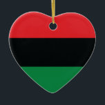 Adorno De Cerámica Bandera roja, negra y verde<br><div class="desc">Los 3 colores panafricanos de la bandera representan: RED: la sangre que une a todas las personas de ascendencia africana negra, y derramada por la liberación; NEGRO: personas negras cuya existencia como nación, aunque no como estado-nación, se afirma por la existencia de la bandera; y VERDE: la abundante riqueza natural...</div>