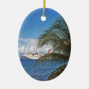 Adorno De Cerámica Barco de cruceros del carnaval atracado en la isla