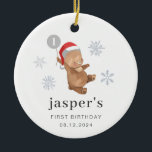 Adorno De Cerámica Bear Balloon Santa Hat<br><div class="desc">Un oso dulce con un sombrero de Santa y un globo gris con un poco de "1" en él, perfecto como un Keepsake de primer cumpleaños. Puede cambiar el número 1 del globo a cualquier número y editar el resto del texto, o eliminar el número si lo prefiere. También puede...</div>