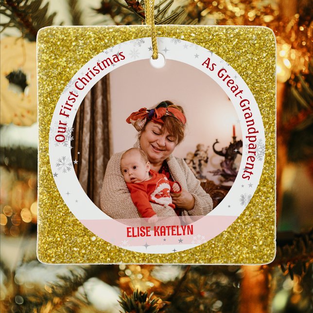Adorno De Cerámica Bebé 1 Navidades como abuelos grandes 2 fotos (Elegant Modern Cute Golden Our First Christmas as Great-Grandparents Baby Girl 2 Photos Glitter)