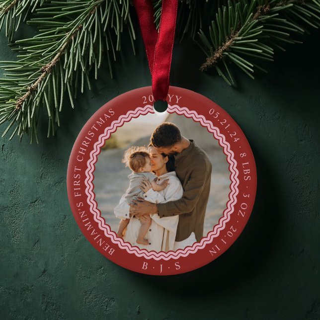 Adorno De Cerámica Bebé primera ola navideña moderna mínima 2 foto (Baby First Christmas Wavy Modern Minimal 2 Photo Red Ceramic Ornament)