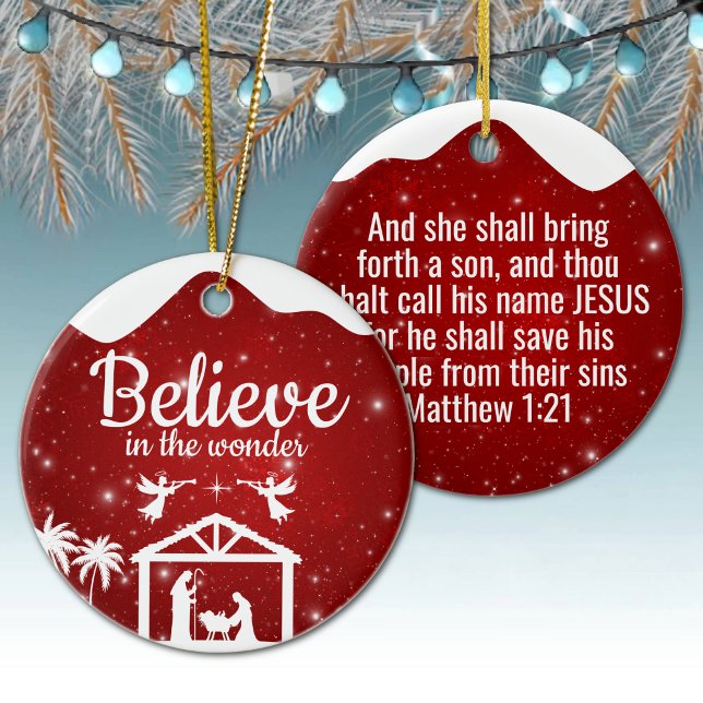 Adorno De Cerámica Believe in the wonder Manger Divine Passage ⛪️ 🎄 (Custom Believe in the wonder Religious Holiday Ceramic Ornament Berry Red sparkle Nativity Scene ✞)