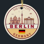 Adorno De Cerámica Berlin Alemania City Skyline Emblem<br><div class="desc">Diseño artístico minimalista y colorido de Berlín con monumentos y monumentos de la ciudad de Alemania.</div>