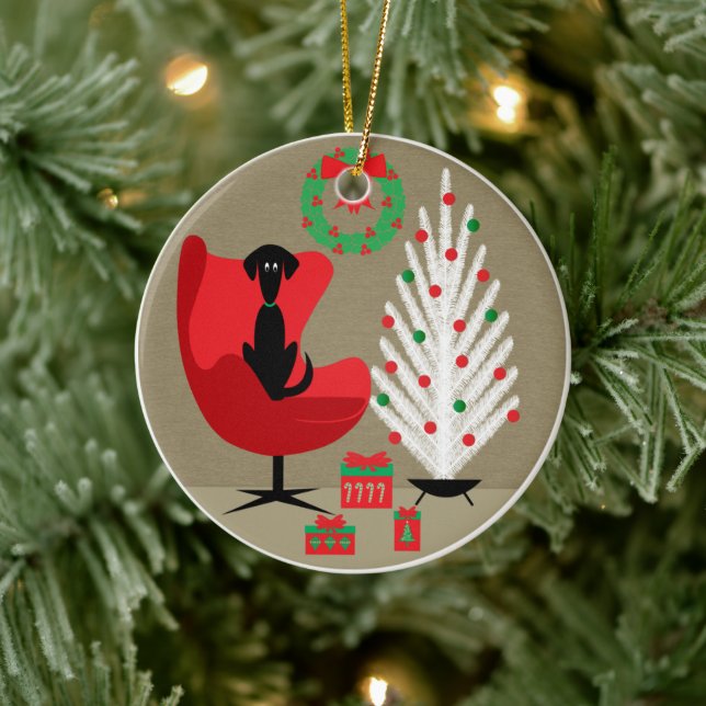 Adorno De Cerámica Black Dog in Mid Century Christmas Room (Árbol)