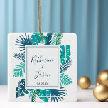 Adorno De Cerámica Blue Botanical Beach Palm Boda Keepsake<br><div class="desc">Boda botánico verde azul moderno adorno de honor para una ceremonia de verano en la playa o al aire libre. Cuenta con follaje silvestre y hojas de palma para un boda hawaiano de la isla tropical. Gran aniversario para la feliz pareja.</div>