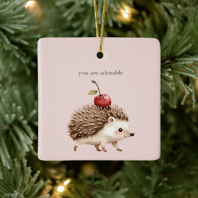 Adorno De Cerámica Blush Pink Red Cherry Adorable Hedgehog (Árbol)