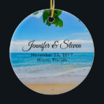 Adorno De Cerámica Boda de Isla Tropical Beach Vacation<br><div class="desc">Boda memento adornado con una fotografía paisajística de una playa tropical. Arena cálida,  agua azul y cielo azul con hojas tropicales en la parte superior.</div>