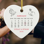 Adorno De Cerámica Boda Fecha Calendario Corazón Casado<br><div class="desc">Boda Fecha Calendario Corazón Casado Ornamento Cerámico. Elementos coincidentes disponibles.</div>