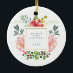 Adorno De Cerámica Bonito flama la primera Navidad de un bebé<br><div class="desc">Este hermoso adorno cuenta con adorables peonías rosadas de color acuático y hojas grises y verdes. En el centro hay un marco cuadrado con Relieve metalizado de oro falso, que puede personalizar con el nombre de su bebé y cualquier mensaje o año utilizando la plantilla. (NOTA: el aspecto dorado está...</div>