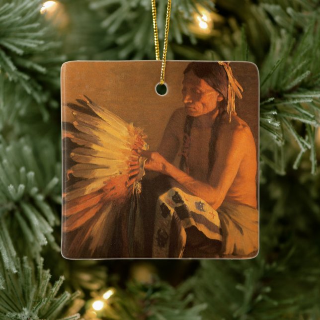 Adorno De Cerámica Bonnet de la vieja guerra por Joseph Henry Sharp (Árbol)