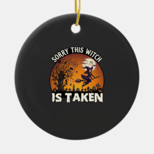 Adorno De Cerámica Bruja Es Tomada Escoba Árbol Cementerio Halloween_