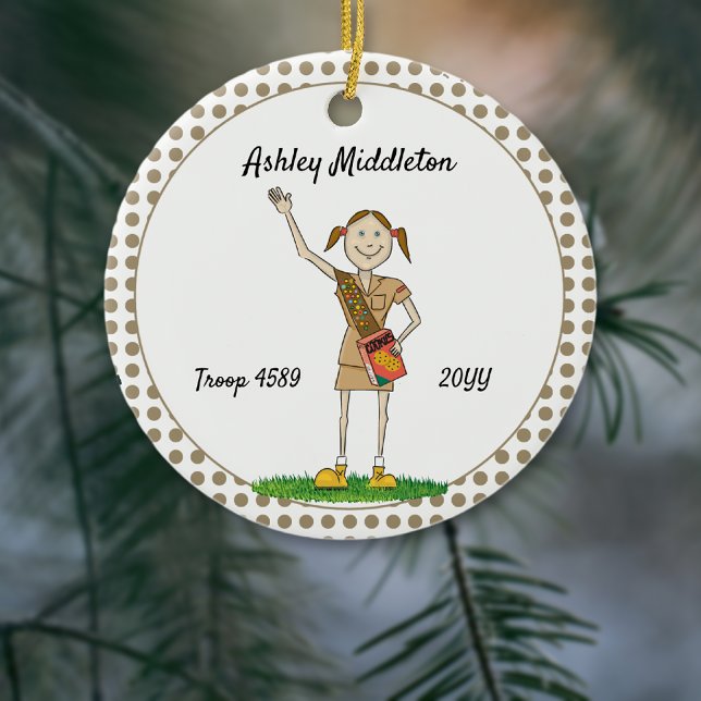 Adorno De Cerámica Brunette Brownie Chica Scouting Brown Polka-Dots (Subido por el creador)