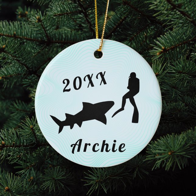 Adorno De Cerámica Buceo submarino Scuba Diver & Shark Ocean    (Subido por el creador)