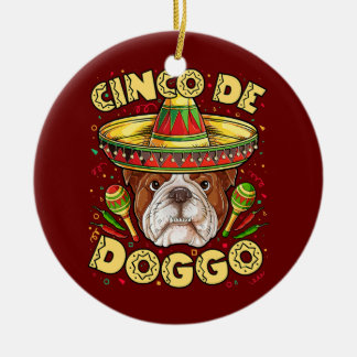 Adorno De Cerámica Bulldog inglés Cinco de Doggo Mayo Mexicano