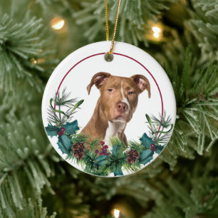 Adorno De Cerámica Bulldog marrón americano de foso Evergreen Wreath