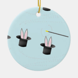 Adorno De Cerámica Bunny en un gorra con varita mágica azul