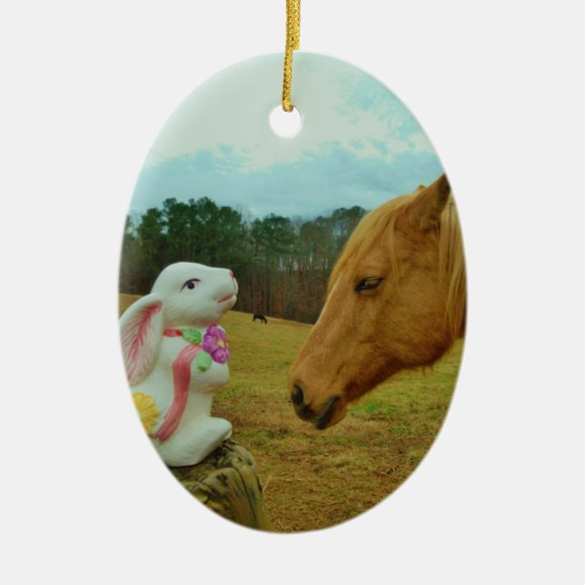 Adorno De Cerámica Caballo amarillo rubio y conejo de Pascua (Frente)