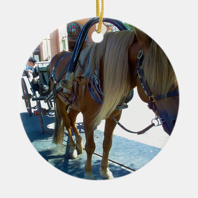 Adorno De Cerámica Caballo y carruaje esperando a los clientes (Frente)
