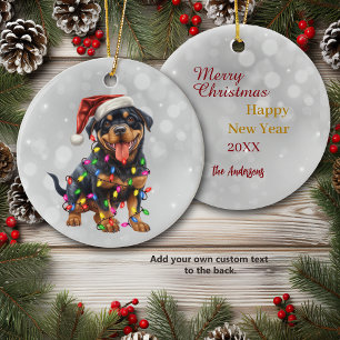 Adorno De Cerámica Cachorro Rottweiler Envuelto en Luces de Navidad 