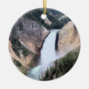 Adorno De Cerámica Caídas de piedras amarillas bajas en el Parque Nac