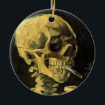 Adorno De Cerámica Calavera con cigarrillo en llamas por Vincent van<br><div class="desc">Calavera con Cigarrillo en llamas de Vincent van Gogh es un bello post de arte de época impresionista todavía pintado de la vida. Un retrato de humedeciendo esqueletos humanos. Excelente imagen para productos antitabaco. Fumar mata a 1000 cada año, ayuda a alguien a dejar de fumar hoy. Excelente imagen para...</div>