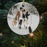 Adorno De Cerámica Calligraphy Merry Christmas Photo<br><div class="desc">Celebra la magia de la temporada con un adorno de cerámica Navidad personalizado que captura a tus recuerdos. Con el saludo festivo "Feliz Navidad" en la moderna caligrafía de pincel, este adorno sobrepone tu foto favorita, creando un profundo amor por tu árbol. En la parte de atrás, puedes añadir otra...</div>
