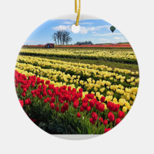Adorno De Cerámica Campo de tulipanes rojo y amarillo con globo de ai