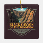 Adorno De Cerámica Cañón Negro Del Arte Del Parque Nacional Gunnison<br><div class="desc">Cañón Negro del diseño de arte vectorial de Gunnison. El parque rodea una profunda garganta de paredes empinadas tallada a través de la roca precambria junto al río Gunnison. La vida silvestre incluye ciervos de mula,  alces y águilas doradas.</div>