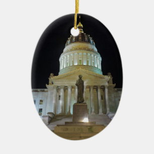 Adorno De Cerámica Capitolio de Charleston en la noche