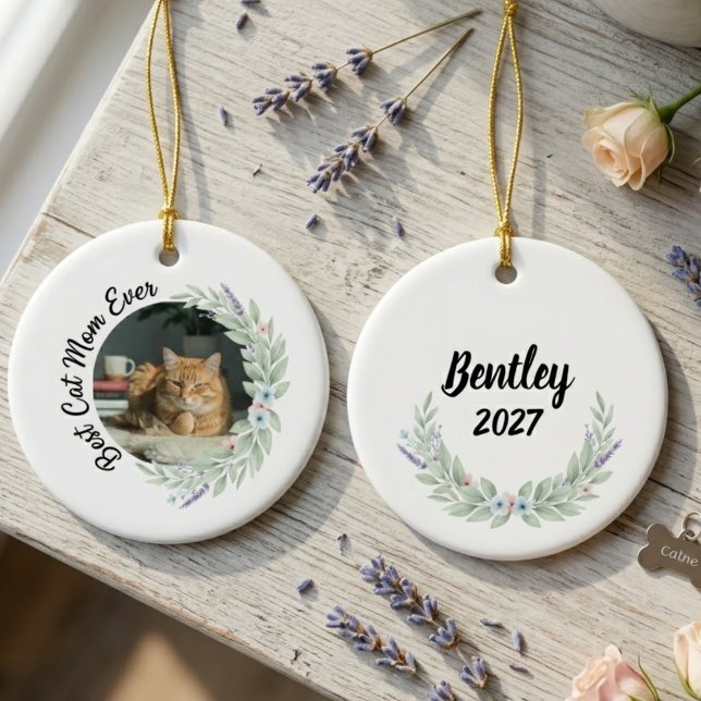 Adorno De Cerámica Cat Mom Gift – Floral Lavender Pet Lover Keepsake (Best cat mom ever floral pet photo ornament)