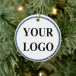 Adorno De Cerámica Cerami, Navidades de la familia fotográfica person<br><div class="desc">Navidades de la familia de fotos personalizadas Ornamento cerámico Puede personalizar con su foto,  logotipo o con su texto. Puede colocarlos como desee en la página de personalización. Divertido,  único,  bonito o personal,  es tu elección.</div>