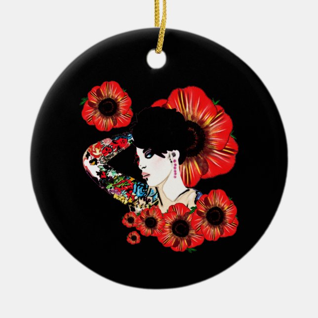 Adorno De Cerámica Chica de tatuaje entre las flores de amapola Arte  (Frente)