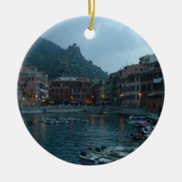 Adorno De Cerámica Cinque Terre en la oscuridad