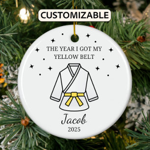 Adorno De Cerámica Cinturón amarillo Karate personalizado, conjunto T