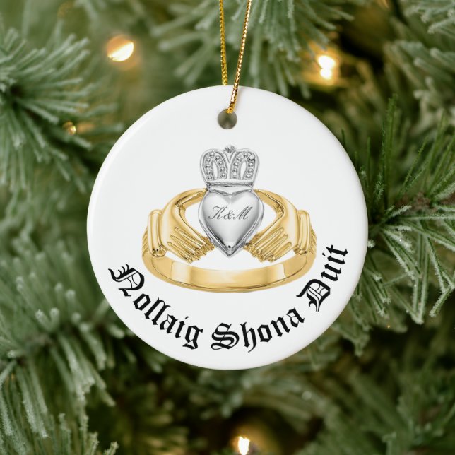 Adorno De Cerámica Claddagh irlandés personalizado - Nollaig Shona Du (Árbol)