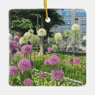 Adorno De Cerámica Columbus Circle NYC Allium Fountain Flowtain Foto
