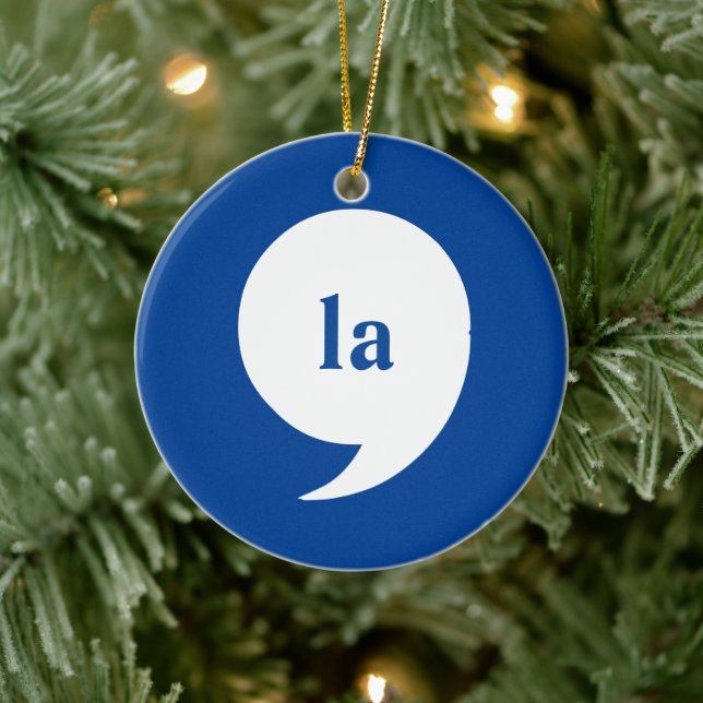 Adorno De Cerámica comma-la / Kamala Harris para la presidencia 2024 (Árbol)